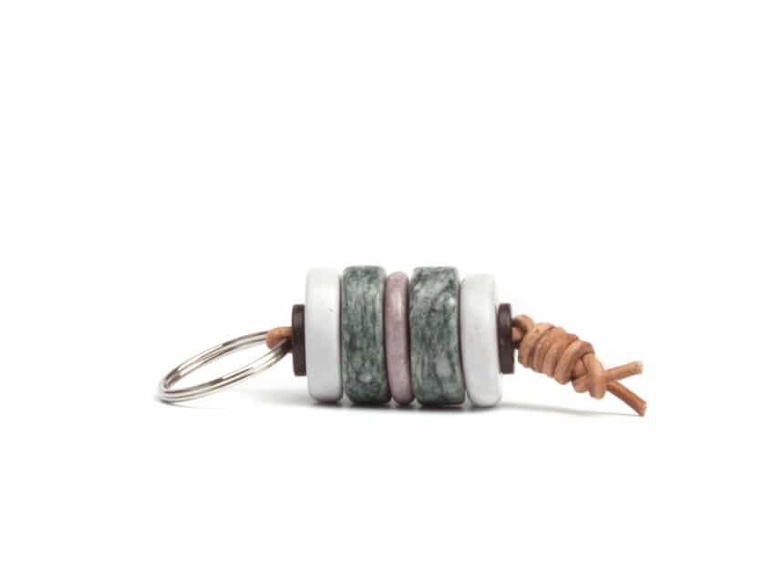 Schweizer Geschenke Schweizer Produkte Schluesselanhaenger Crapins Stein Schweiz KURTS.ch