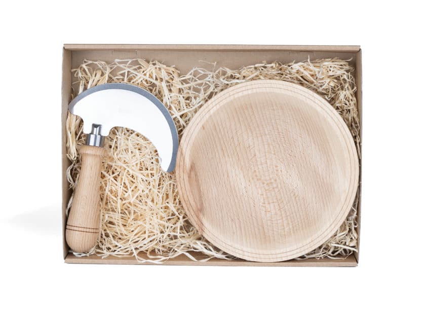 Schweizer Geschenke Schweizer Produkte Schweizer Kräutermesser Set mit Schale Rotbuchenholz handgemacht Schweiz in schachtel