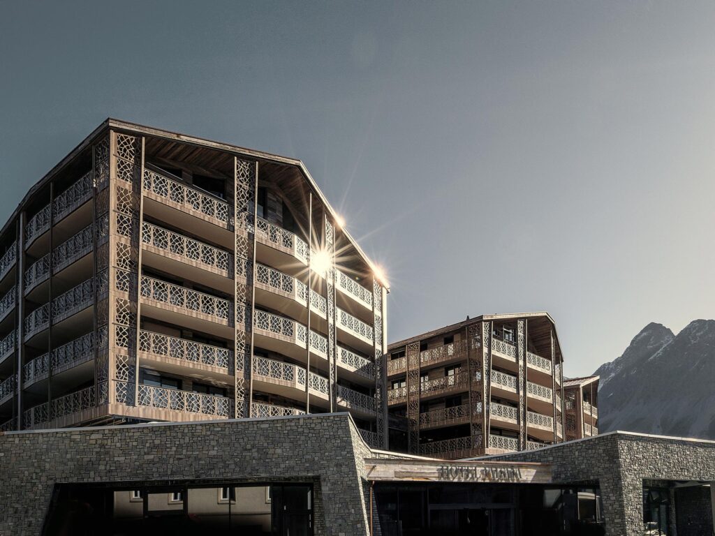 Valsana Hotel Arosa Aussenansicht Fassade KURTS