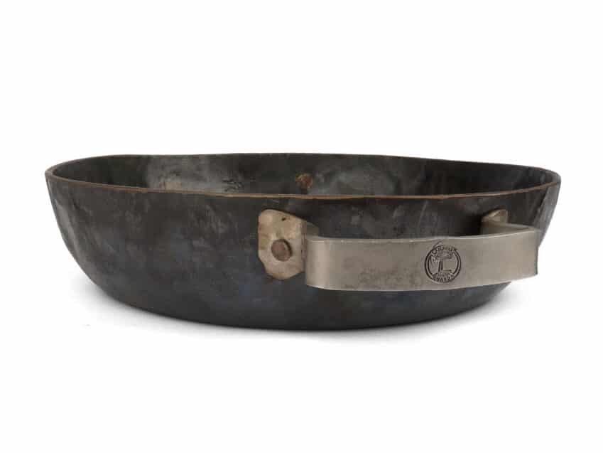 Schweizer Geschenke Schweizer Produkte Bratpfanne Wok Braeter gross handgeschmiedet Lampert Guarda