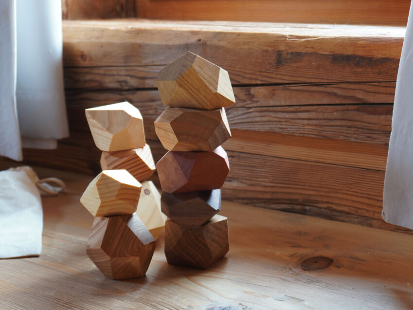 Schweizer Geschenke Schweizer Produkte Holzspiel Geduldspiel Holzdiamanten Set swiss made mood