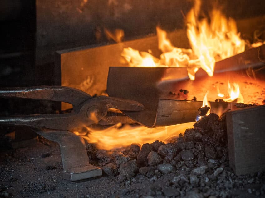 Schweizer Geschenke Schweizer Produkte Schweizer Glocke Herstellung Feuer