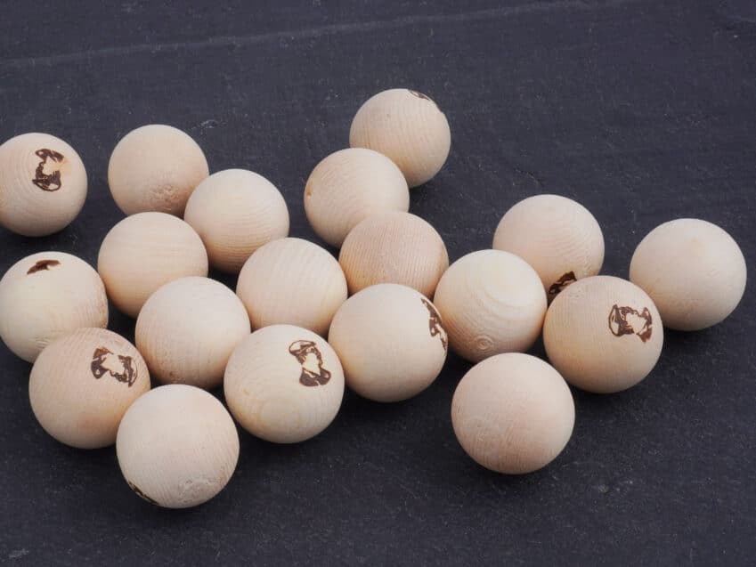 Schweizer Geschenke Schweizer Produkte Arve Mottenkugeln swiss made 20 Stueck