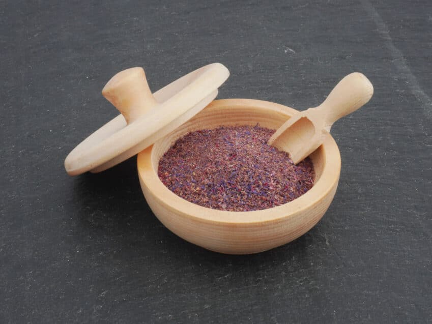 Schweizer Geschenke Schweizer Produkte Arve Salzschaelchen mit Holzloeffel swiss made