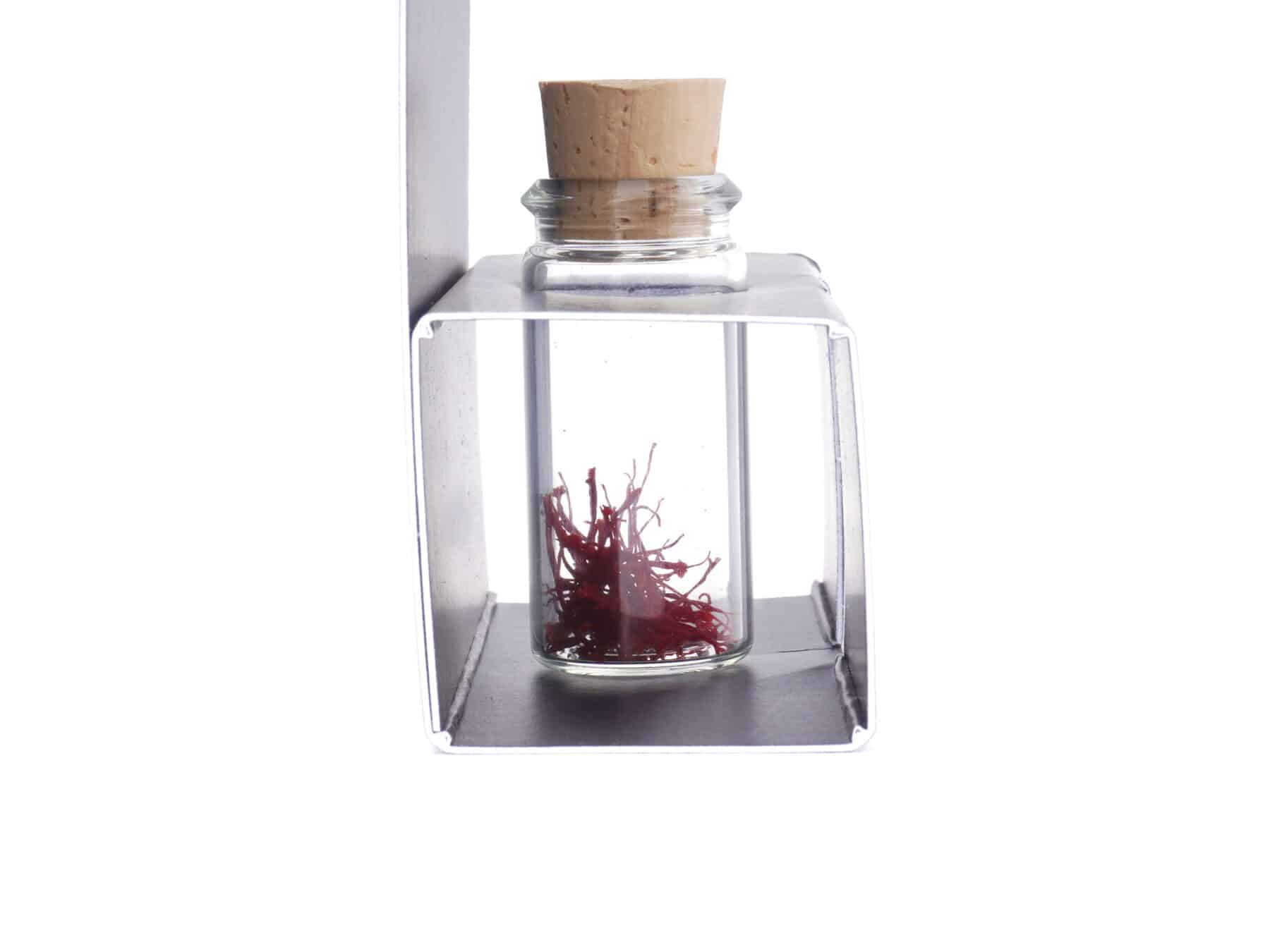 Schweizer Geschenke Schweizer Produkte Schweizer Safran aus der Surselva im Buendnerland Glas 0.1g
