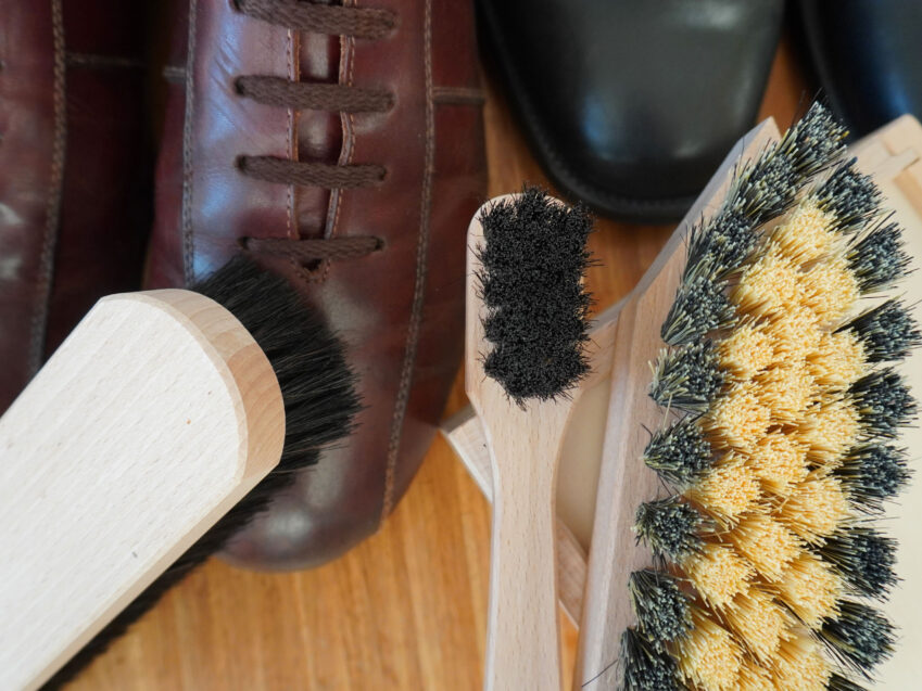 Schweizer Geschenke Schweizer Produkte Schweizer Schuhputz-Set, 3 Buersten, swiss handmade